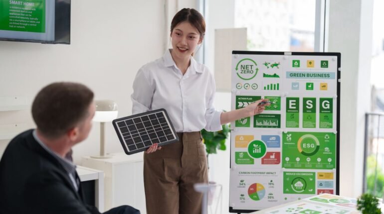 Sustainable Investors Relations: Managing and Attracting Investors