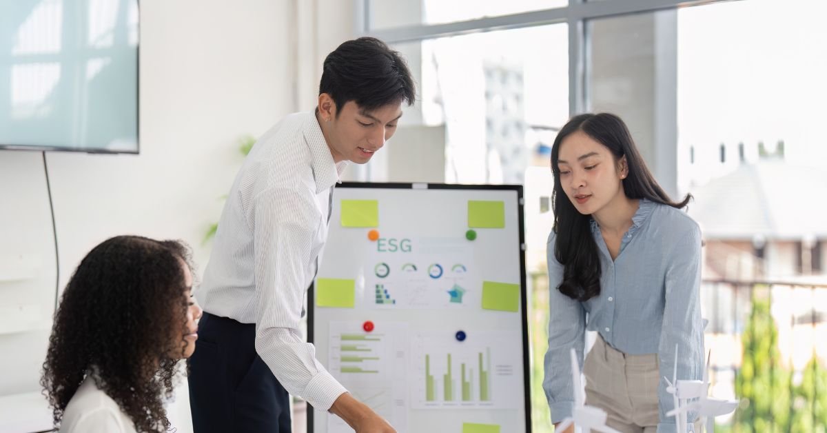 Sustainable Marketing: ESG Communication Insight for Websites